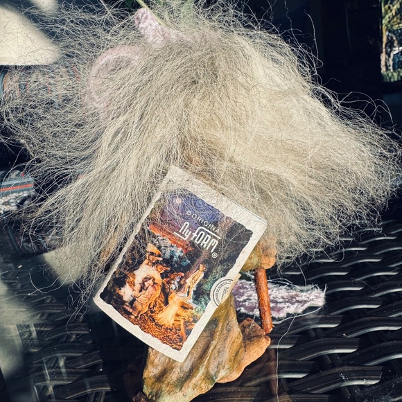 Old Hag Nyform Troll with Walking Stick - Picture 3 of 5